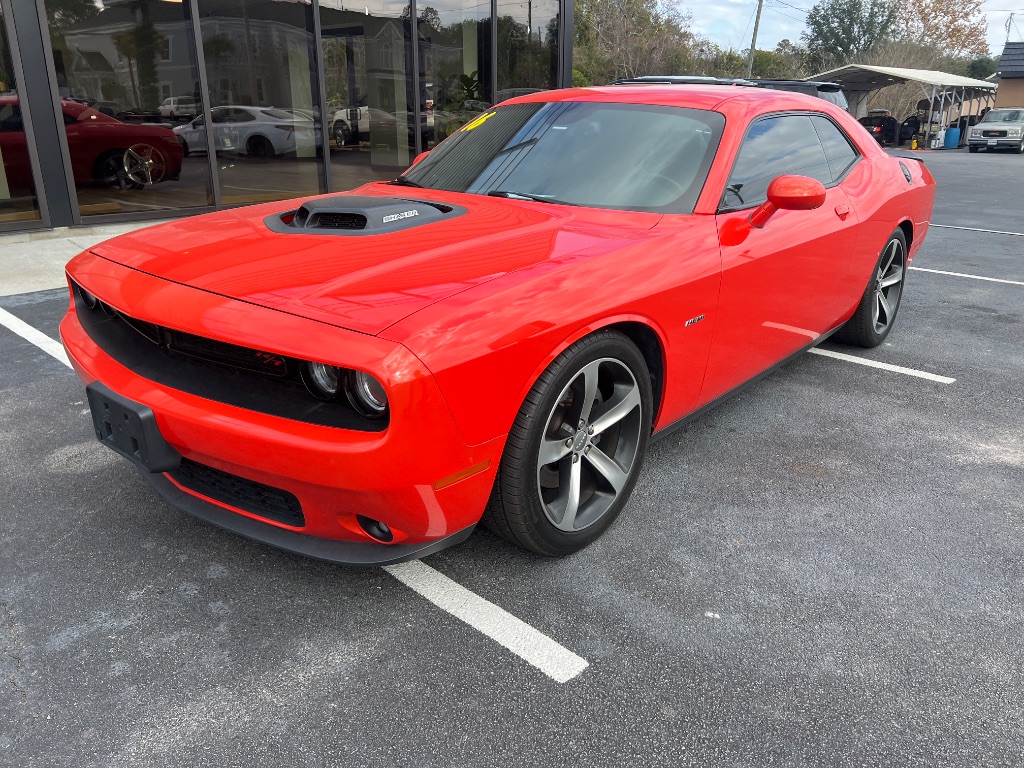 2016 Dodge Challenger R/T's photo