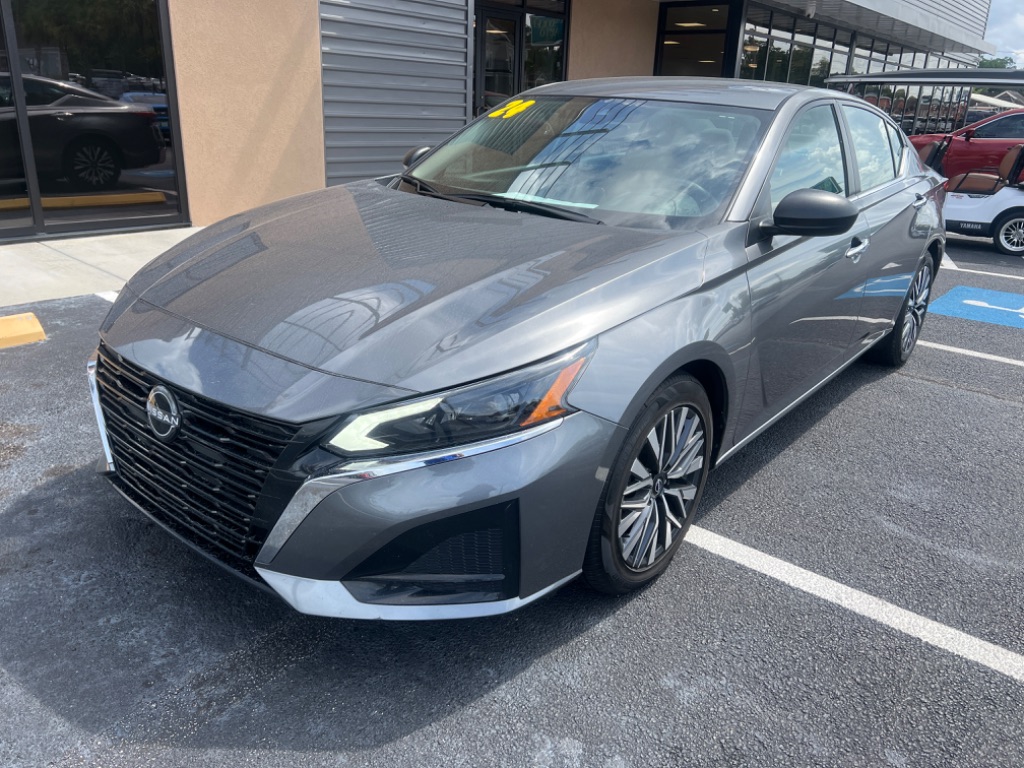 2024 Nissan Altima SV's photo