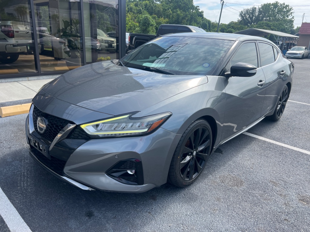 2019 Nissan Maxima SR's photo