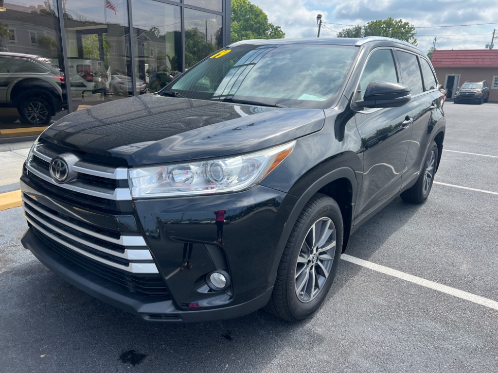 2019 Toyota Highlander XLE's photo